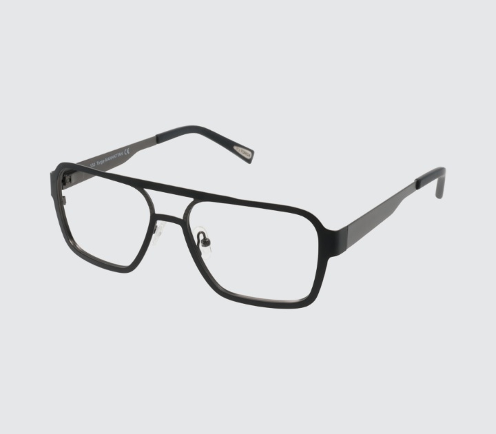 Manhattan 1120 Black