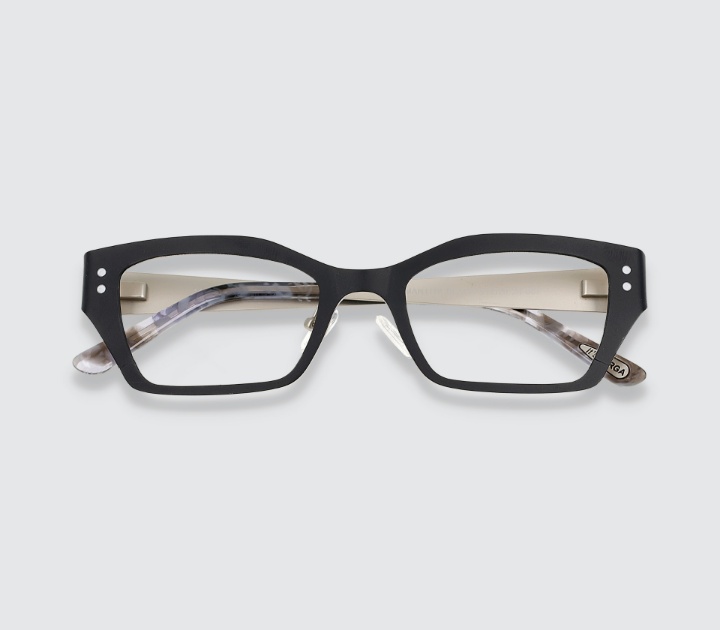 Manhattan 1118 Black