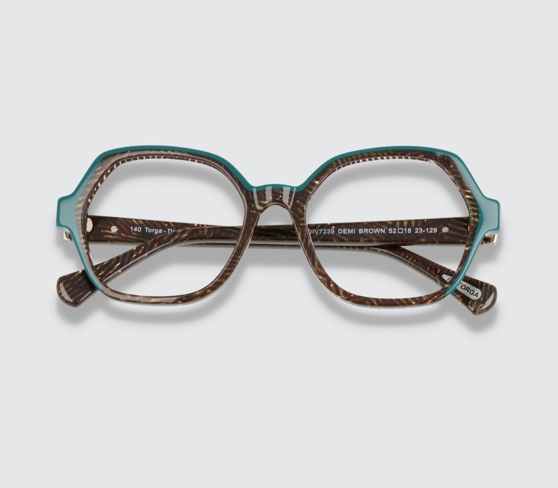 Divine 7239 Demi Brown