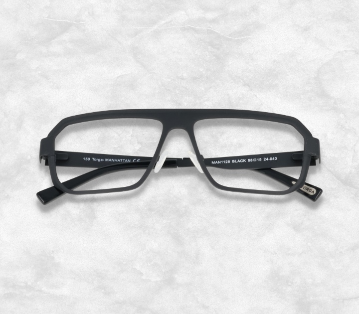 Manhattan 1128 Black