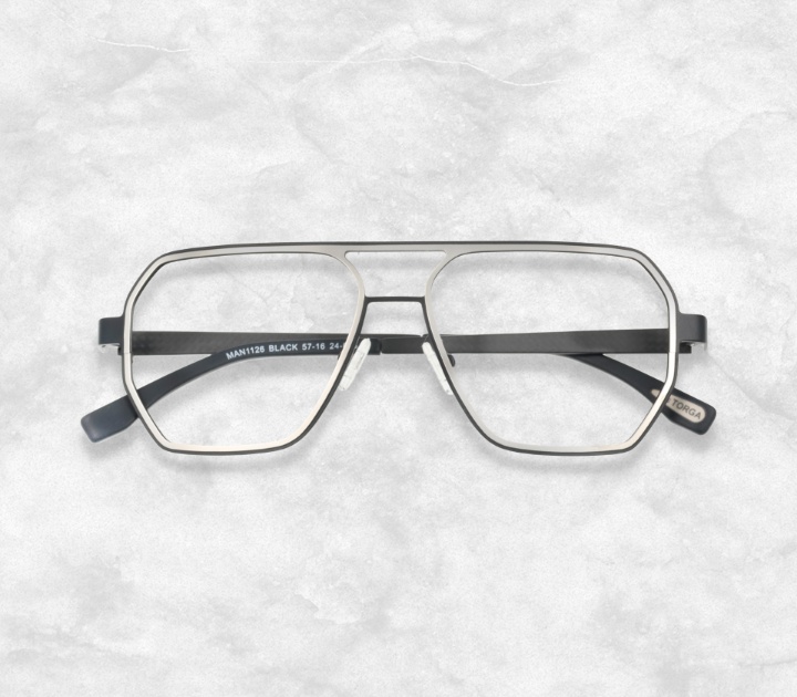 Manhattan 1126 Black