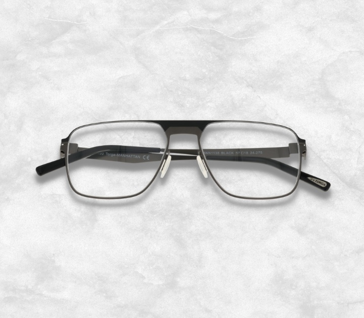 Manhattan 1138 Black